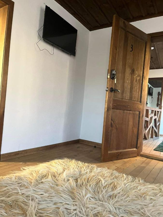 Къща За Гости Близнаците Leshten Buitenkant foto